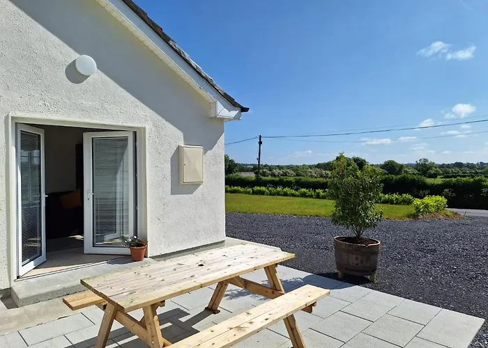 Quiet Countryside Studio - Recently Renovated And Amazing Views * Athboy